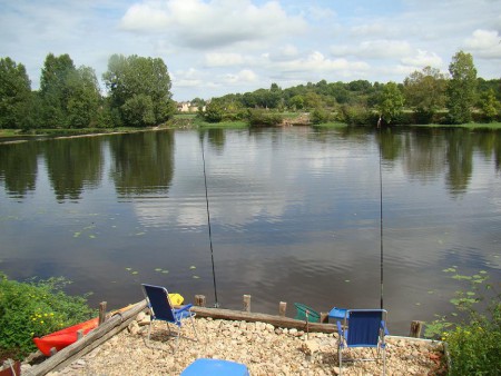 Le ponton en bas de la terrasse